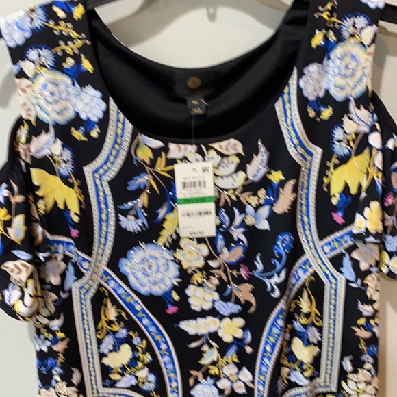 Gorgeous cold shoulder petite large dress - Picture 4 of 6